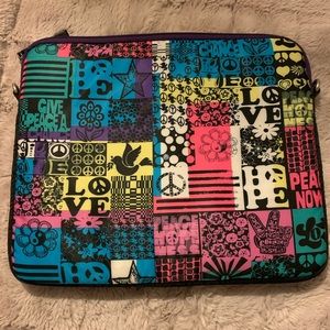 Lucky Brand ‘Peace & Love’ padded laptop case